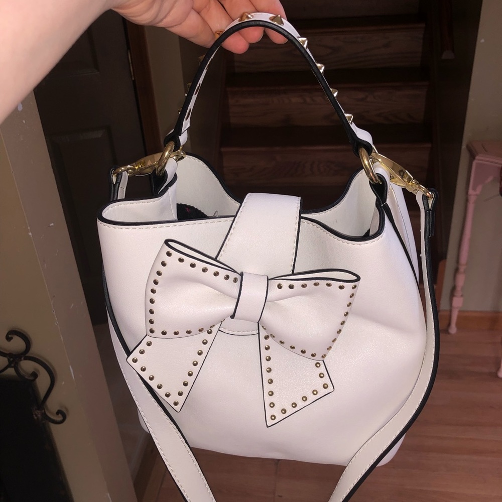 White purse